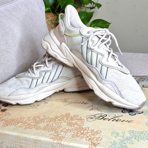 Adidas Cream Sneakers with Chunky Design and Cushioned Midsole - Picture 1 of 8
